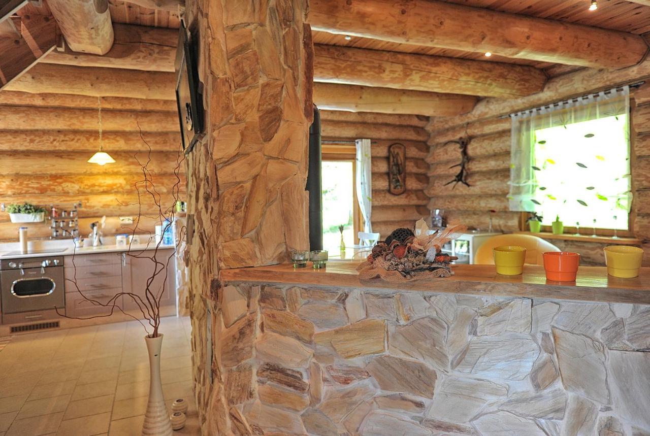 Vila Dom Pod Sosnami Gryżyna Exteriér fotografie