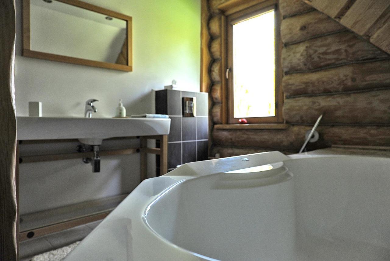 Vila Dom Pod Sosnami Gryżyna Exteriér fotografie